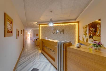 THE HOLIDAY RESORT HOTEL Spa